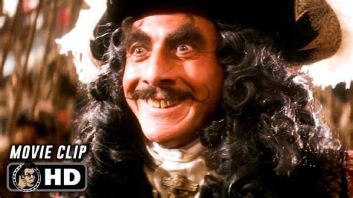 Jude Law looks unrecognisable as Captain Hook in new Disney film |